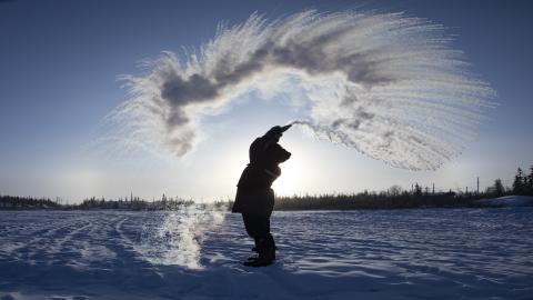Snow Toss